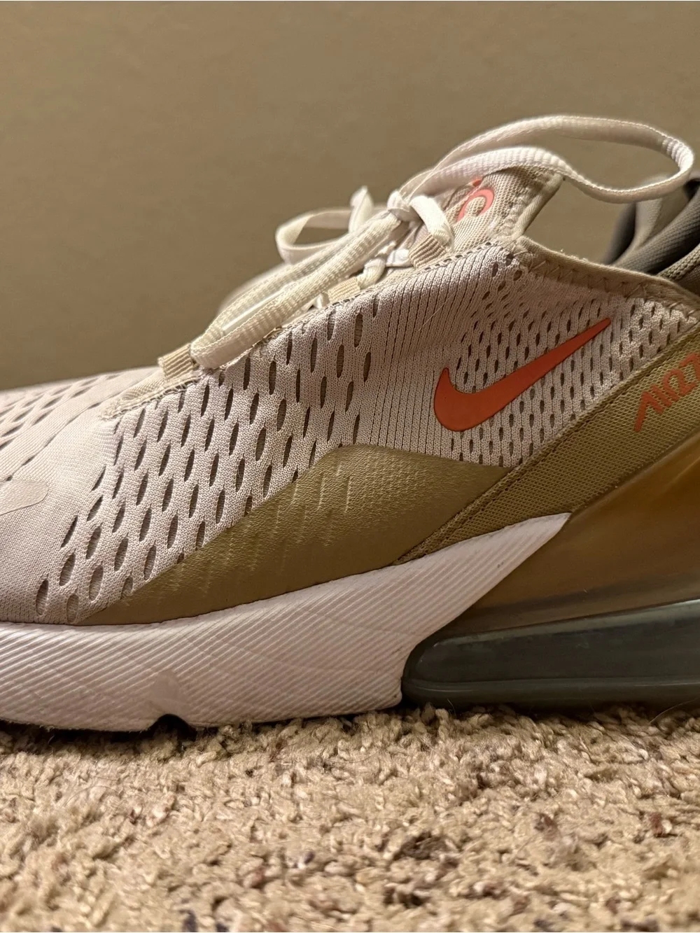 Nike Air Max 270 Sneakers in Beige with Coral Accents - Picture 3 of 6